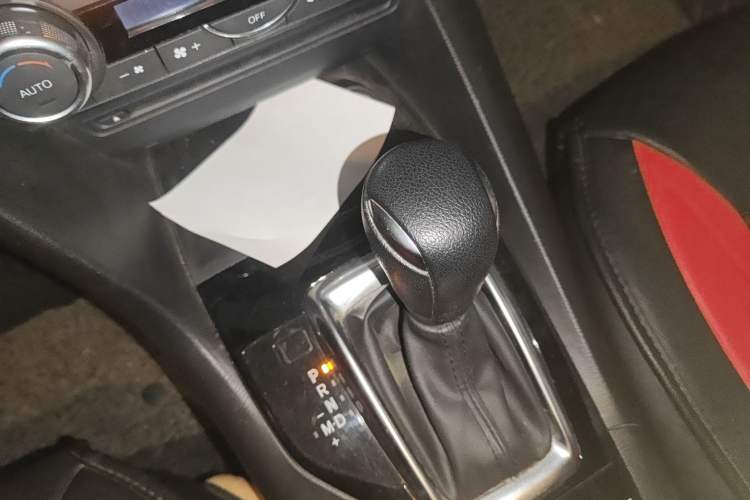 Used Mazda Mazda 3 Axela 2016 Sedan 1.5L Automatic Luxury Model