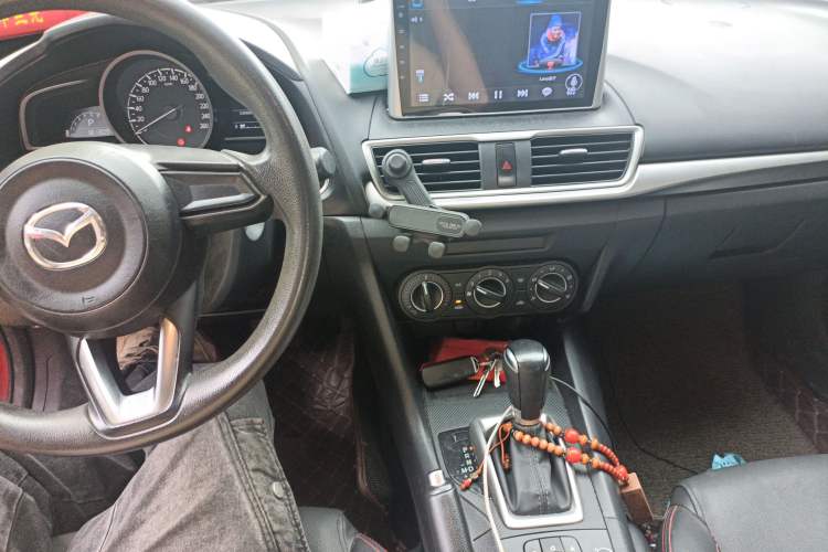 Used Mazda 3 Axela 2017 Sedan 1.5L Automatic Comfort Model China VI Standard Audio And AC Panel