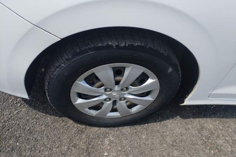 Used Hyundai Verna (older generation) 2017 1.4L Manual Refreshed Version China V Standard Left Front Wheel Hub