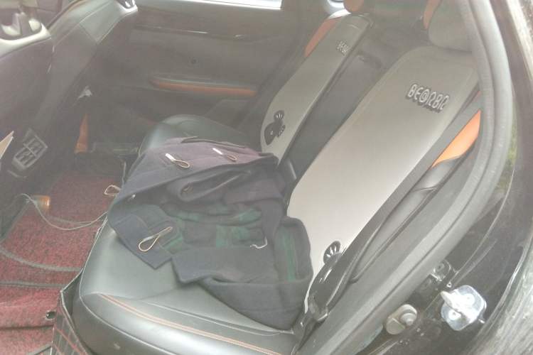 Used CHANGAN UNI-V 2022 1.5T Prestige Version
