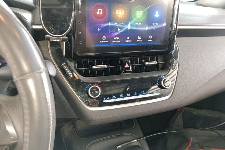 Used Toyota Levin 2019 Dual-Engine 1.8H E-CVT Luxury Edition China VI Standard Audio And AC Panel