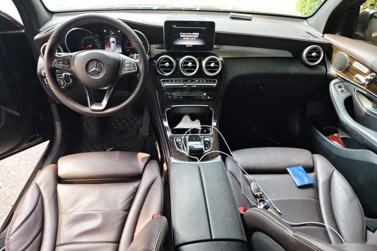 Used Mercedes-Benz GLC 2019 GLC 260 L 4MATIC Dynamic Model