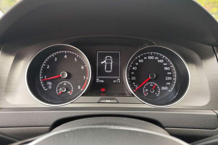 Used Volkswagen Golf 2016 230TSI Manual Comfort Version