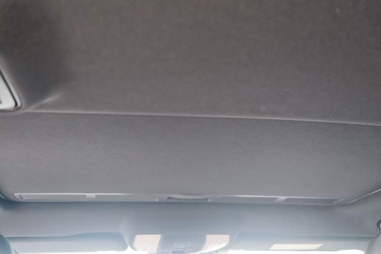 Used Mercedes-Benz E-Class 2015 Facelift E 200 L