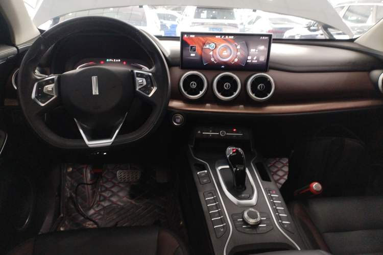 Used Wey VV5 2021 1.5T Two-Wheel Drive Smart Pioneer