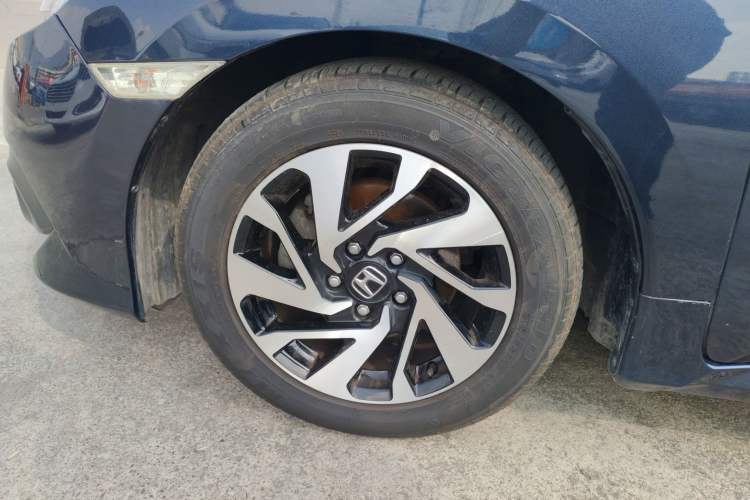 Used Honda Civic 2016 220TURBO CVT Luxury Edition
