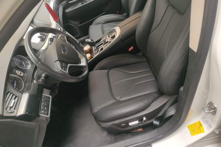 Used Geely Auto Emgrand GT 2016 1.8T Zunya Model
