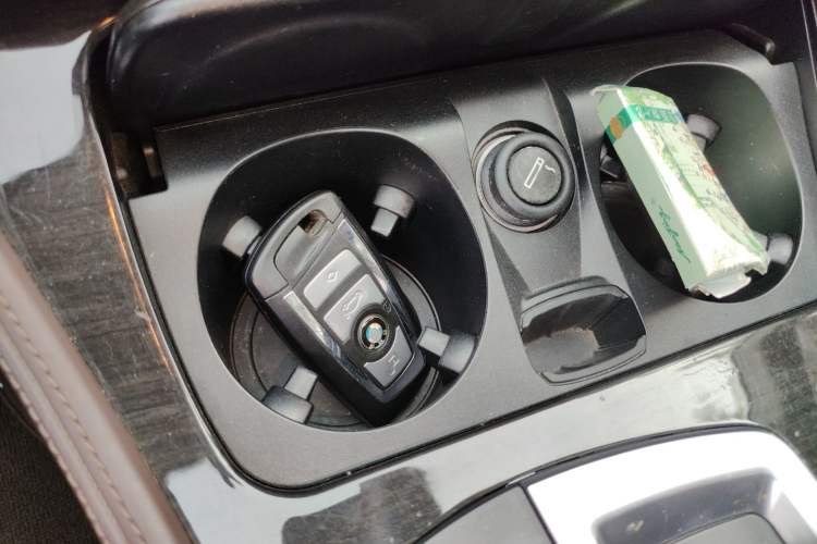 Used BMW 5 Series 2014 525Li Luxury Design Package Vehicle Key