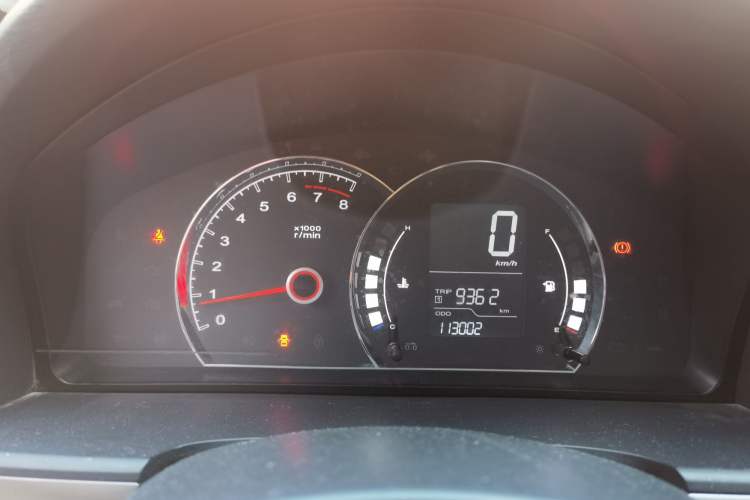 Used Roewe 350 2015 1.5L Manual Luxury Sunroof Edition