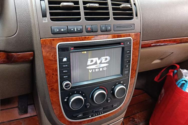 Used Buick GL8 2006 Lu Zun 3.0L CT Comfort Edition
