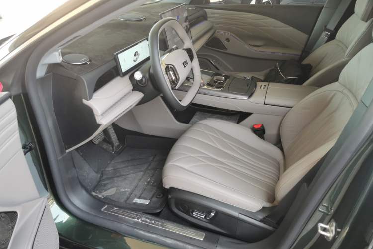 Used Geely Galaxy Galaxy 8 2025 130km EM-i Prestige Edition