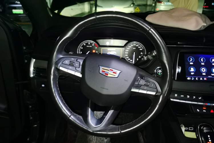 Used Cadillac XT4 2020 28T Two-Wheel-Drive Leading Version