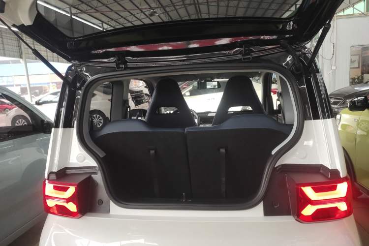 Used Wuling Hongguang MINIEV 2022 GAMEBOY 200km Gaming Edition with Lithium Iron Phosphate Trunk