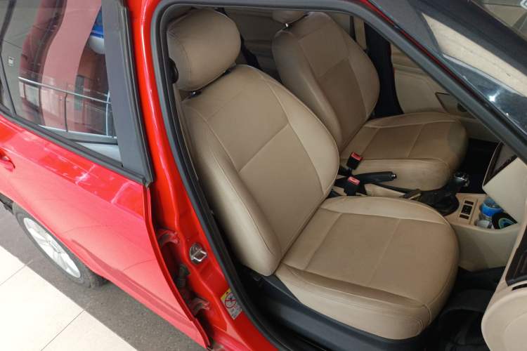 Used Skoda Fabia 2014 1.4L Automatic Crystal Edition Right Front Seat