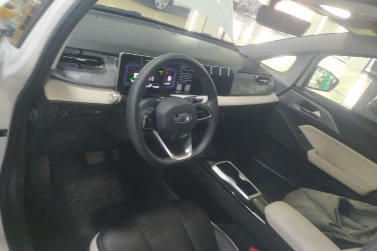 Used Geometry E Firefly 2024 301km Starlight