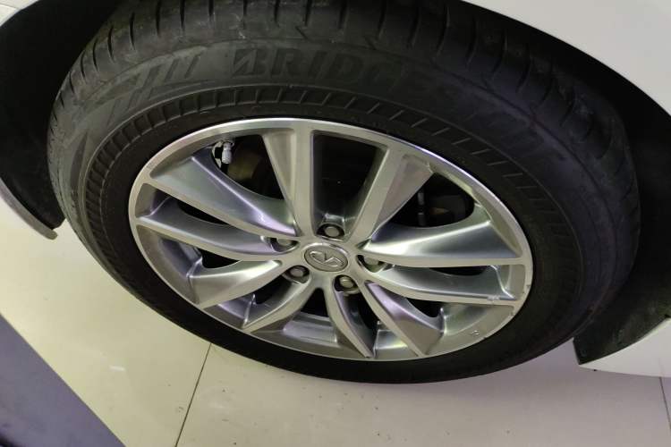 Used Infiniti Q50L 2022 2.0T Comfort Edition Right Rear Wheel Hub
