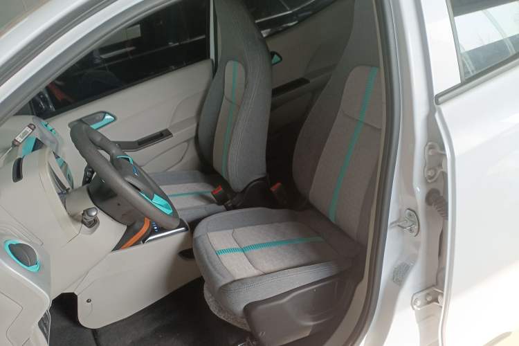 Used JMEV Xiao Qilin 2023 Joyful Edition 201km Comfort Model