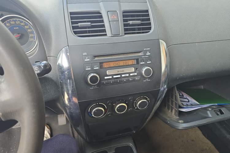 Used Suzuki SX4 2013 1.6L Manual CoolRide Model