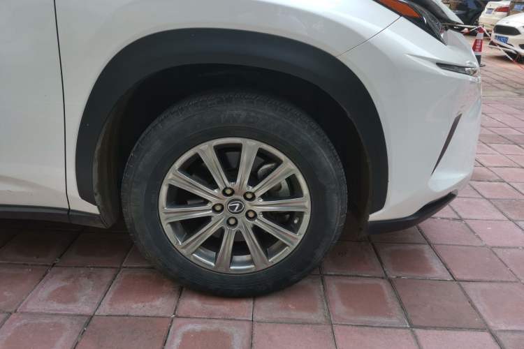 Used Lexus NX 2020 200 All-Wheel Drive Fēngshàng Version China VI Standard Right Front Wheel Hub