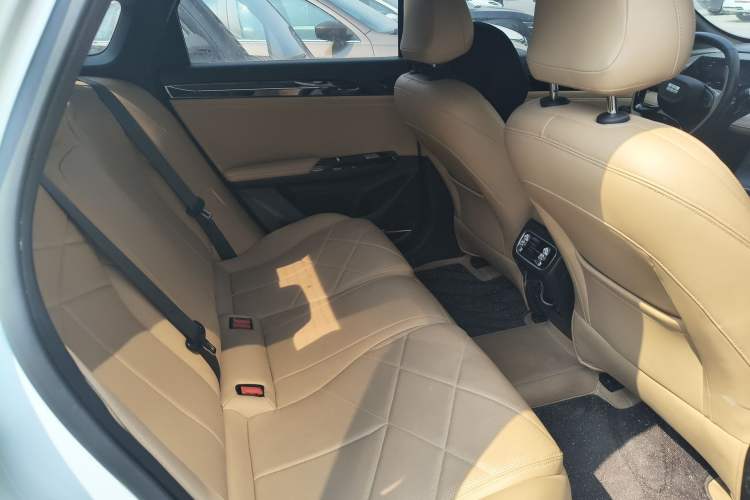 Used Geely Galaxy L6 2023 60km AIR Interior 4