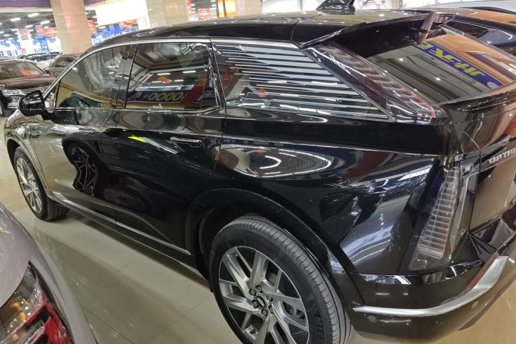 Used Cadillac OPTIQ 2024 Standard Range Version
