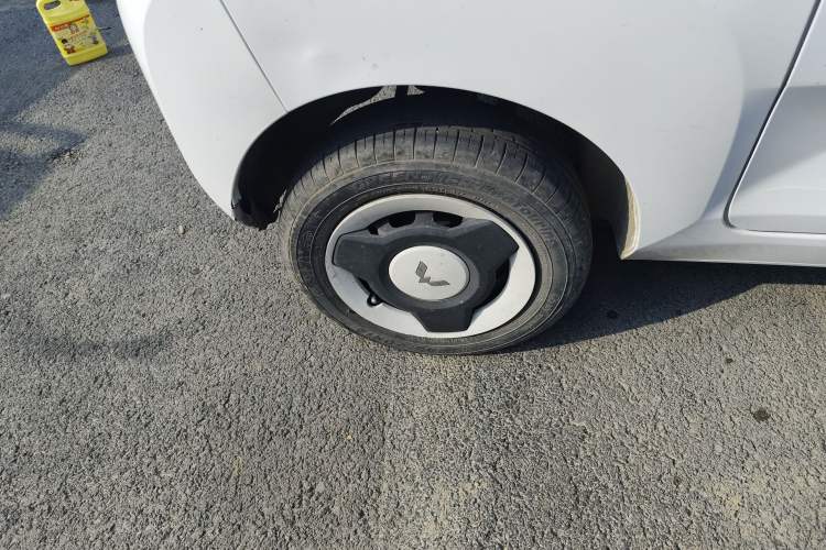 Used Wuling Hongguang MINIEV 2022 Easy Version Lithium Iron Phosphate Right Rear Wheel Hub