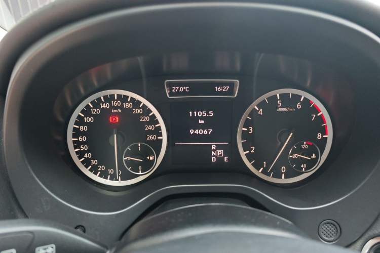 Used Infiniti QX30 2017 1.6T Two-Wheel Drive Fashion Edition Instrument Cluster