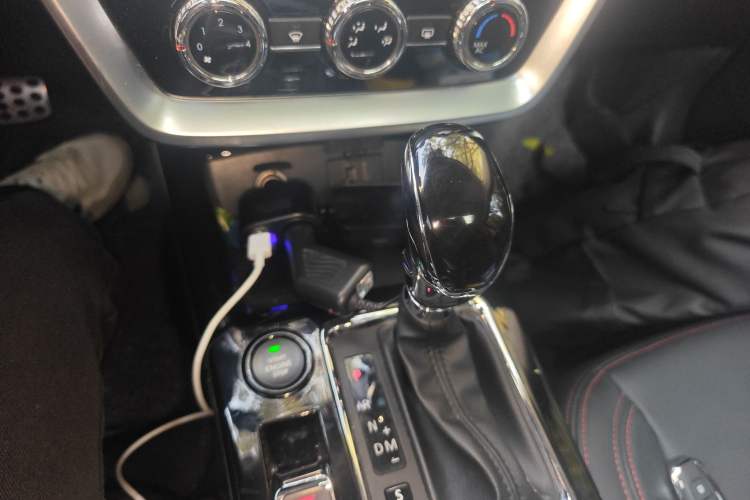 Used BAIC Off-Road BJ20 2016 1.5T CVT Luxury Model Gear Lever