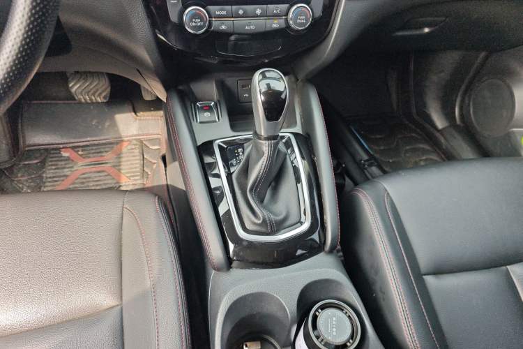 Used Nissan Qashqai 2022 2.0L CVT XV Smart Enjoyment Version Gear Lever
