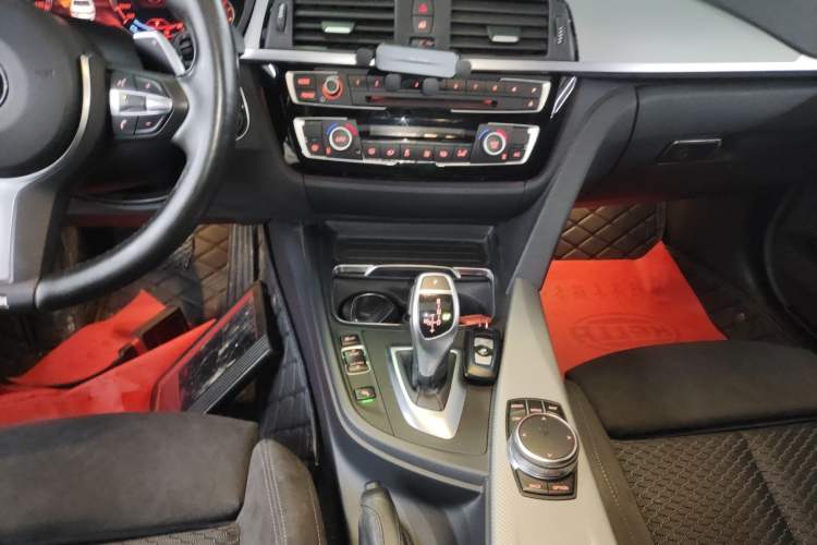 Used BMW 3 Series 2018 320i M Sport Night Edition
