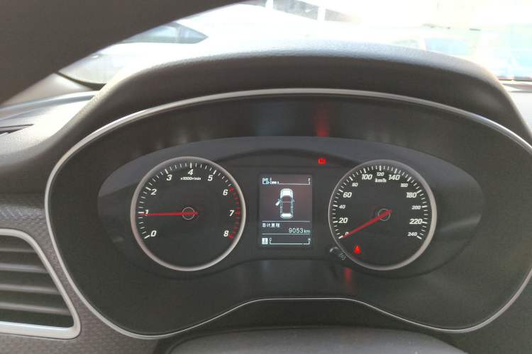 Used Baojun 730 2019 1.5T Manual Fashion Model 7-seater China VI