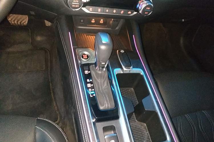 Used Nissan Teana 2022 2.0L XL-Upr Enjoyment Edition Gear Lever