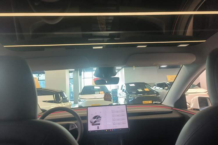 Used Tesla Model Y 2025 Updated Version Long-Range All-Wheel Drive