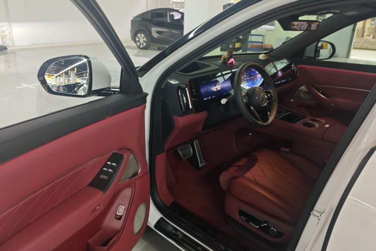 Used Hima AITO M8 2025 Extended-Range Ultra Version 53.4 kWh 6-Seater Edition