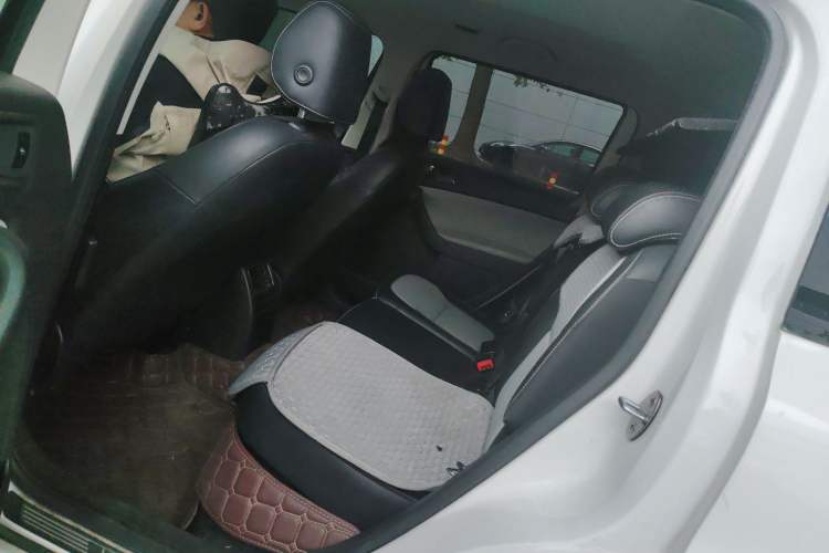 Used Skoda Yeti 2016 1.4TSI DSG Advanced Edition Left Rear Seat