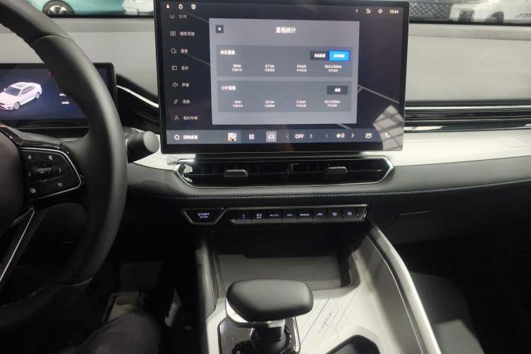 Used Geely Auto Preface 2025 Dongfang Yao 1.5TD Fuyao Edition Audio And AC Panel