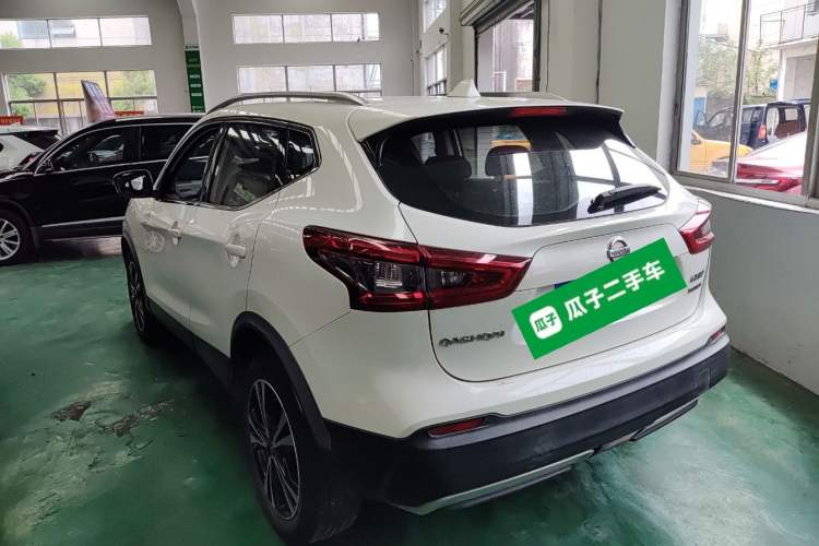 Used Nissan Qashqai 2019 2.0L CVT Luxury Edition Exterior 2