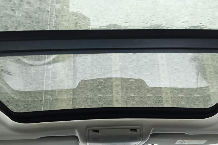 Used Volkswagen T-ROC 2022 280TSI DSG Two-Wheel Drive Comfort PLUS Headliner