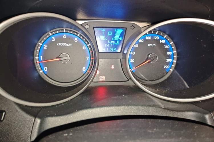 Used Hyundai ix35 2013 2.0L Automatic Two-Wheel Drive Smart GLS China IV Standard Instrument Cluster