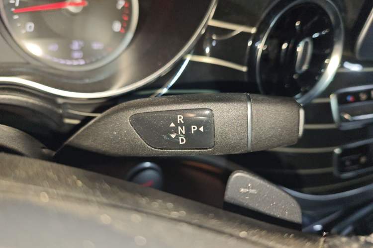 Used Mercedes-Benz V-Class 