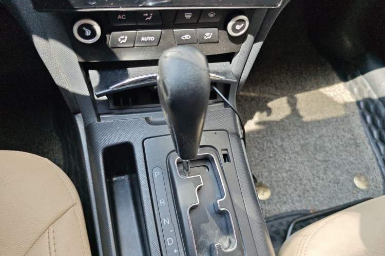 Used Bestune B70 2014 2.0L automatic comfort version
