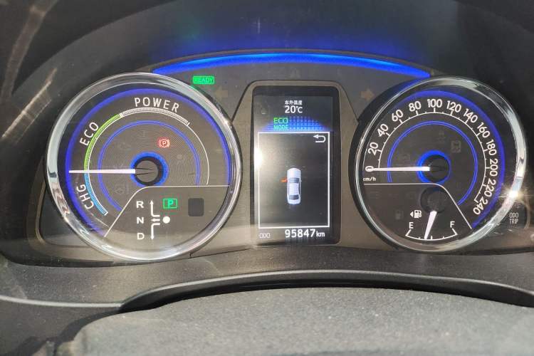 Used Toyota Corolla 2016 Dual-Engine 1.8L E-CVT Leading Edition
