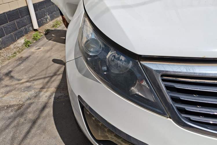 Used Kia Sportage R 2014 2.0L Automatic Two-Wheel Drive GLS Trim Right Front Headlight