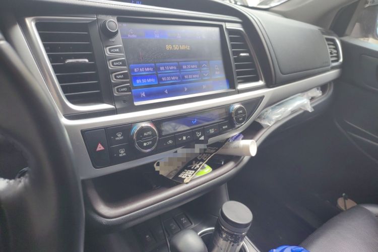 Used Toyota Highlander 2018 2.0T Four-Wheel Drive Luxury Version 7 Seats China VI Standard
