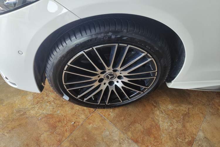 Used Mercedes-Benz C-Class 2024 Restyled C 260 L Sport Edition Left Front Wheel Hub