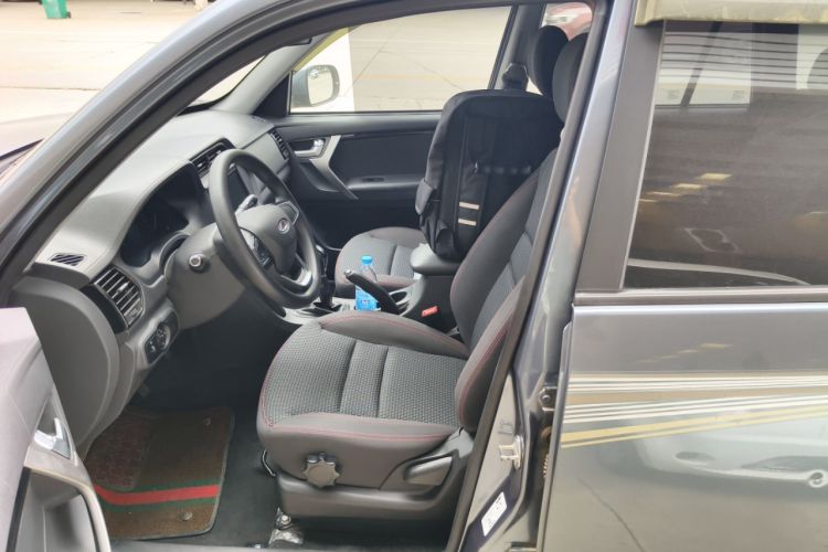 Used Chery Tiggo 3 2020 Million Global Edition 1.5L Manual Fashion Model
