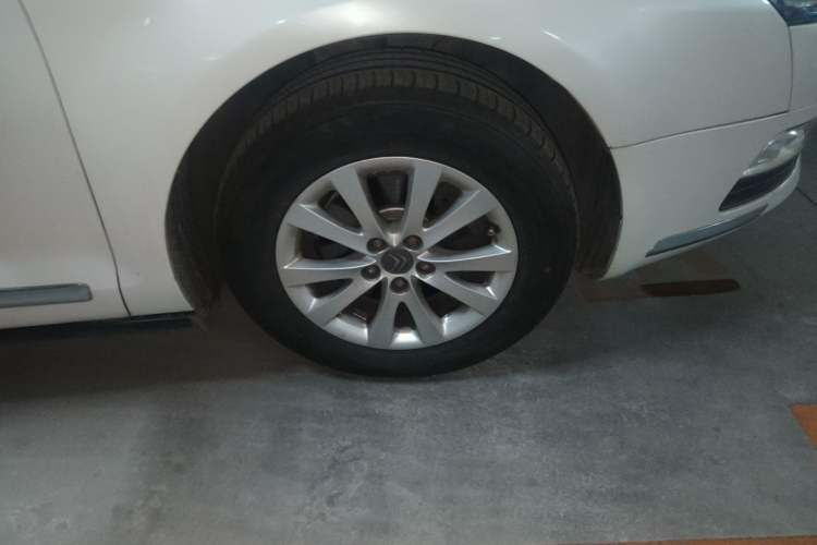 Used Citroen C5 2014 2.0L Automatic Luxury Edition Right Front Wheel Hub