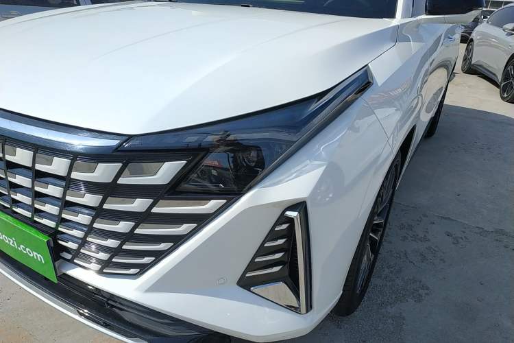 Used Changan UNI-Z 2025 1.5T Premium Edition
