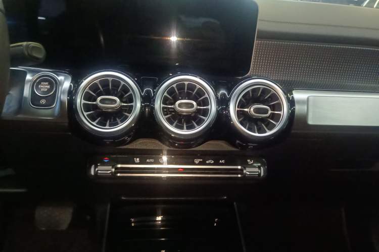 Used Mercedes-Benz GLB 2020 Updated GLB 200 Dynamic Edition
