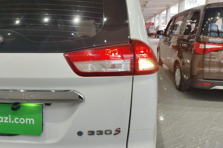 Used Dongfeng Fengon 330 2019 1.5L 330S Manual Comfort Version China VI Standard